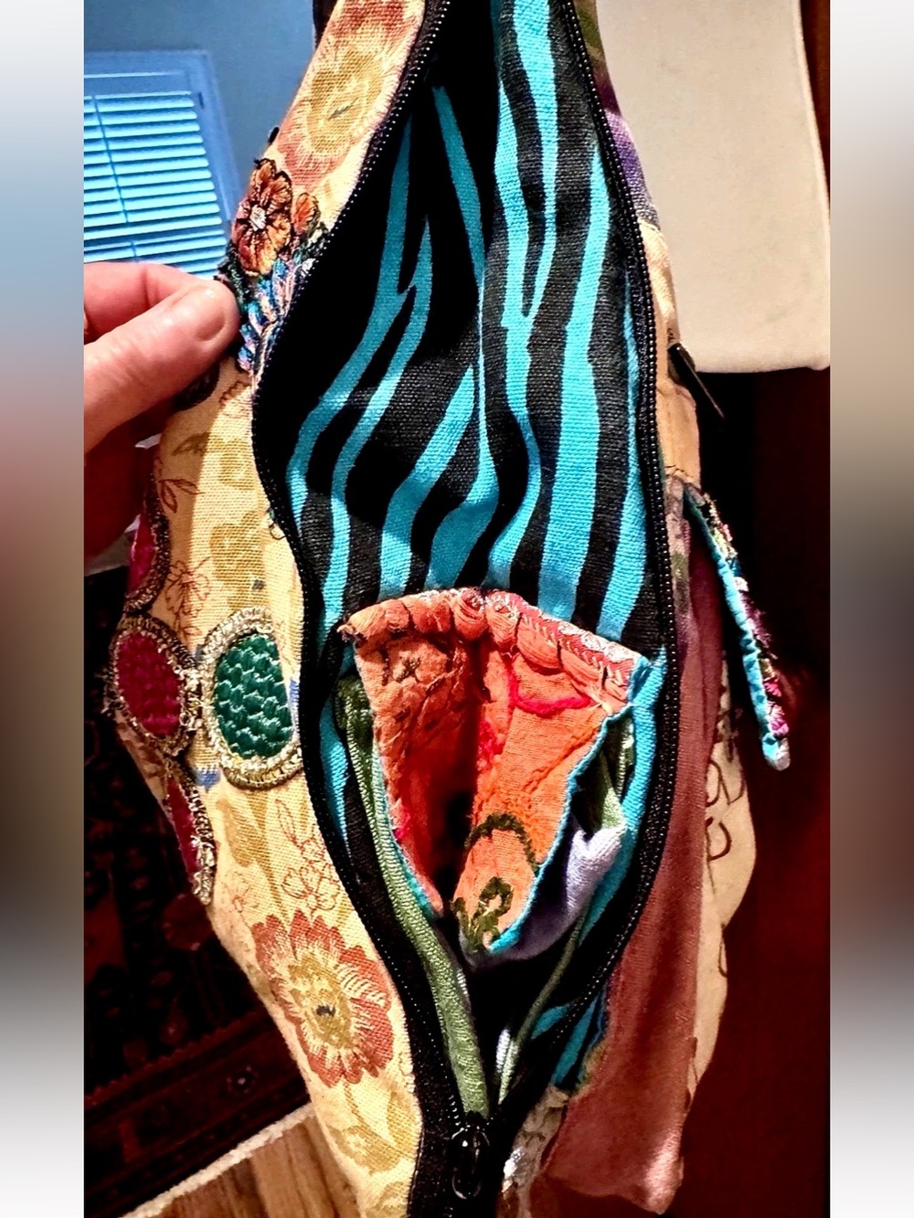 💙BLUE SKY💙 COTTON CANVAS LINEN TIE-DYE FLORAL EMBROIDERY 9 POCKET ZIP AROUND BAG - Picture 14 of 16